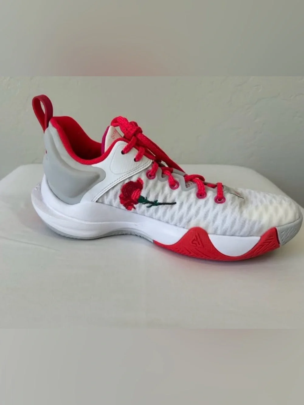 Nike Giannis Roses Basketball Shoes, men’s 7